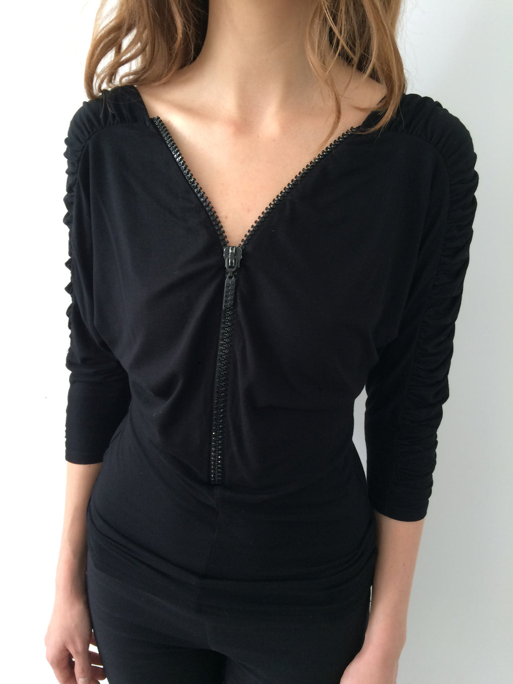 morgan de toi ruched zipper top