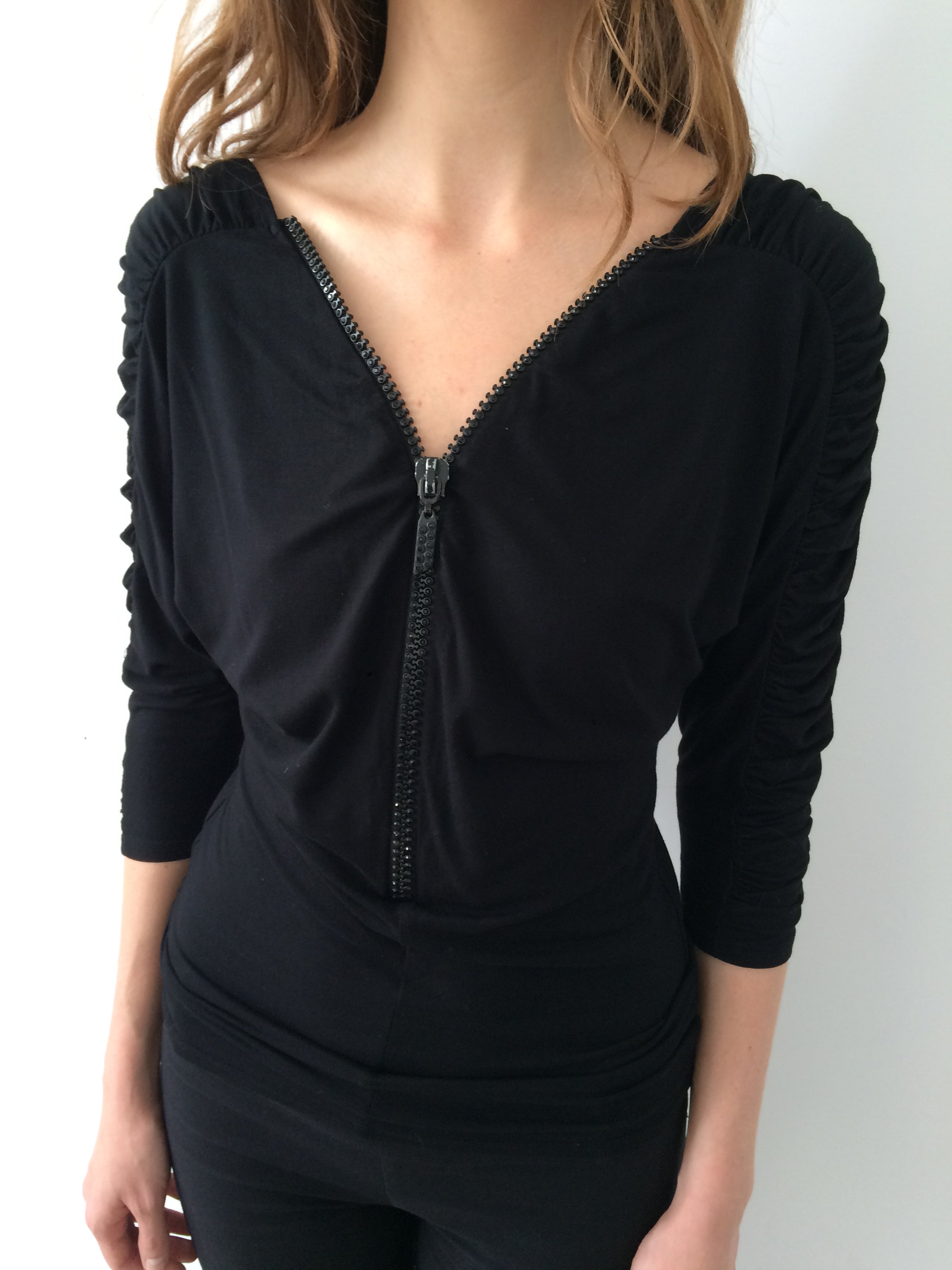 morgan de toi ruched zipper top