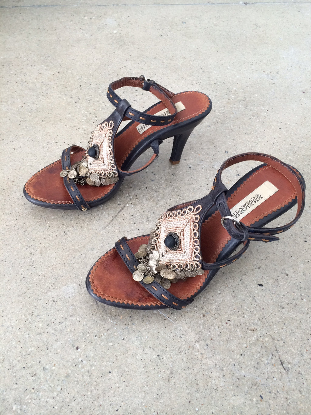 vintage ermanno scervino heeled sandals size shoes 37