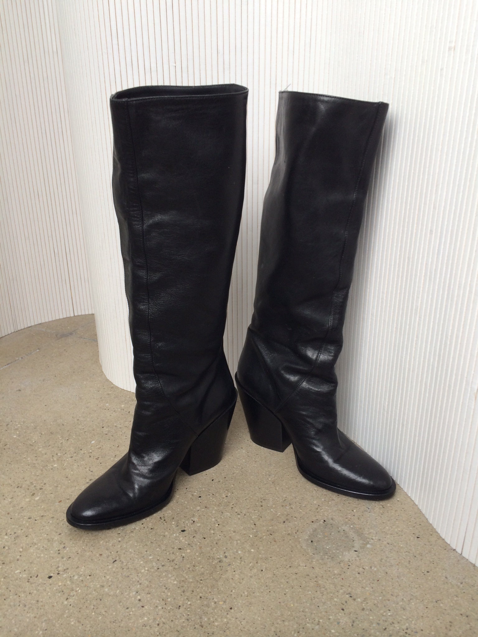 a.f. vandevorst black leather boots (38)