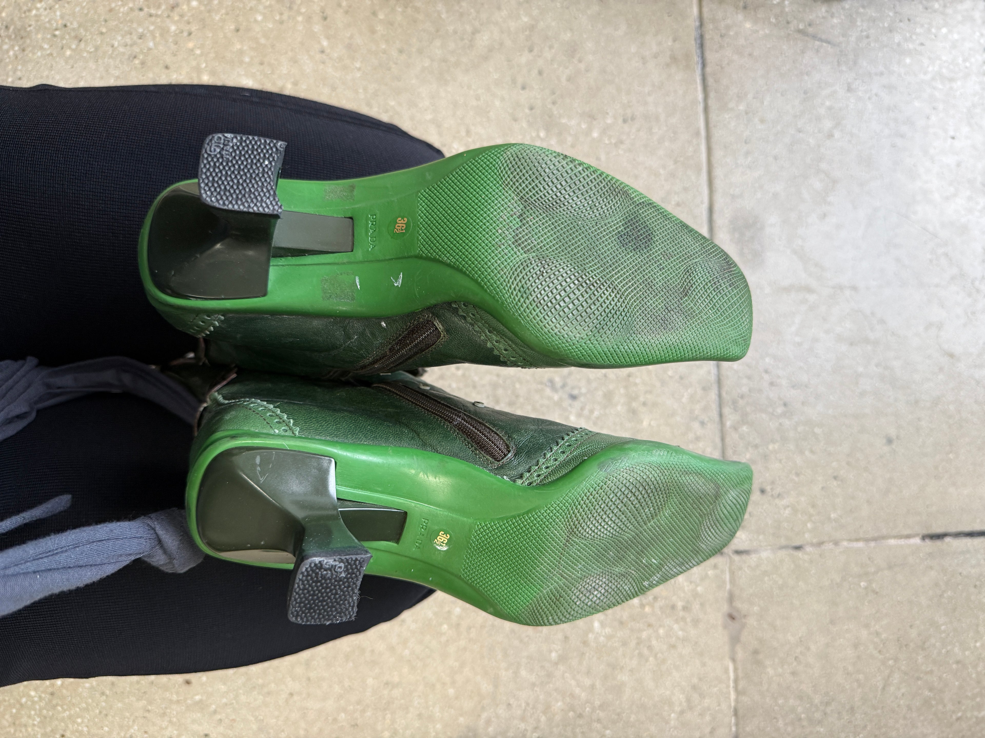 Prada f/w 1999 green leaf boots 36.5