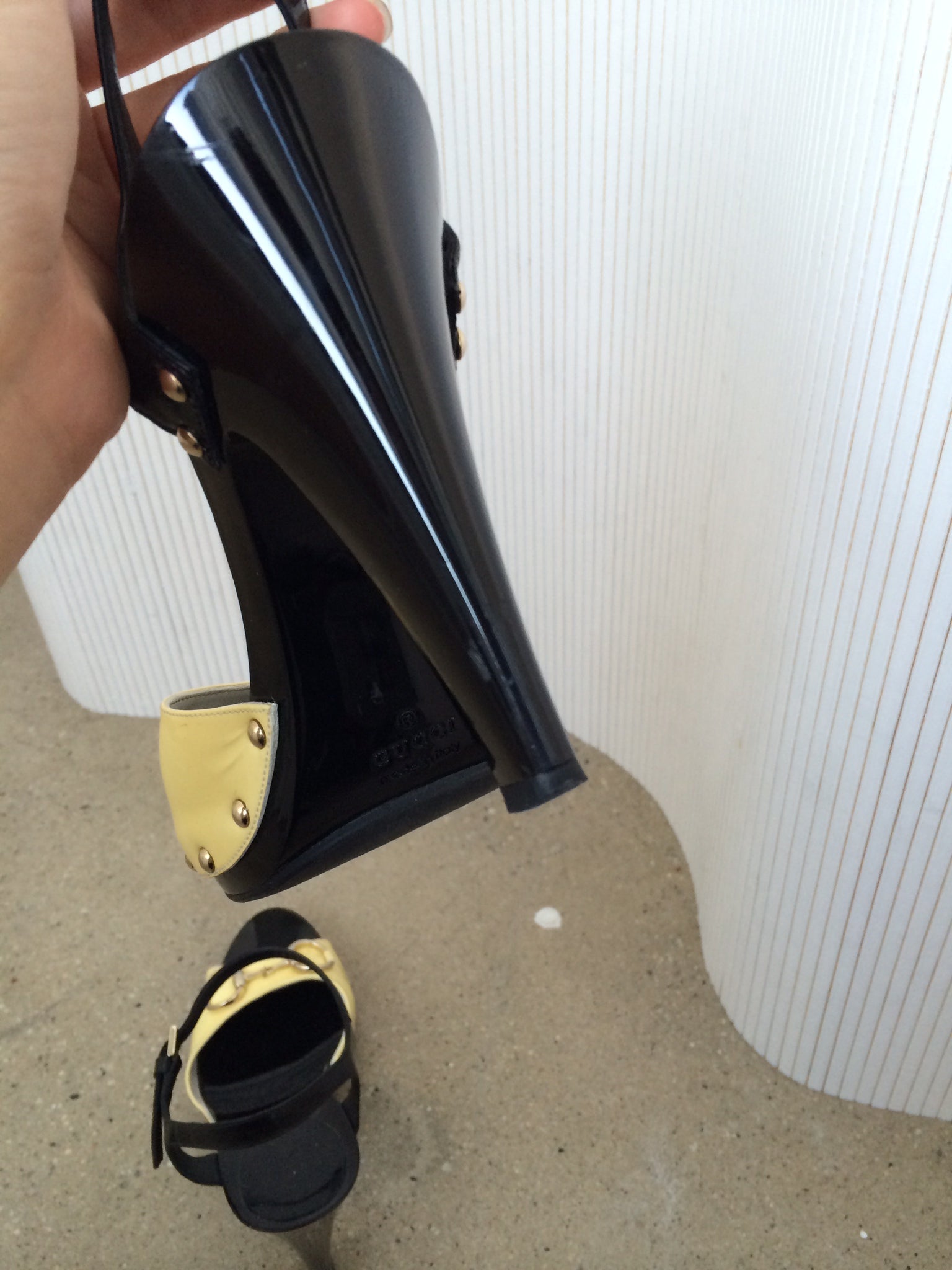 vintage gucci horsebit heels size 37.5