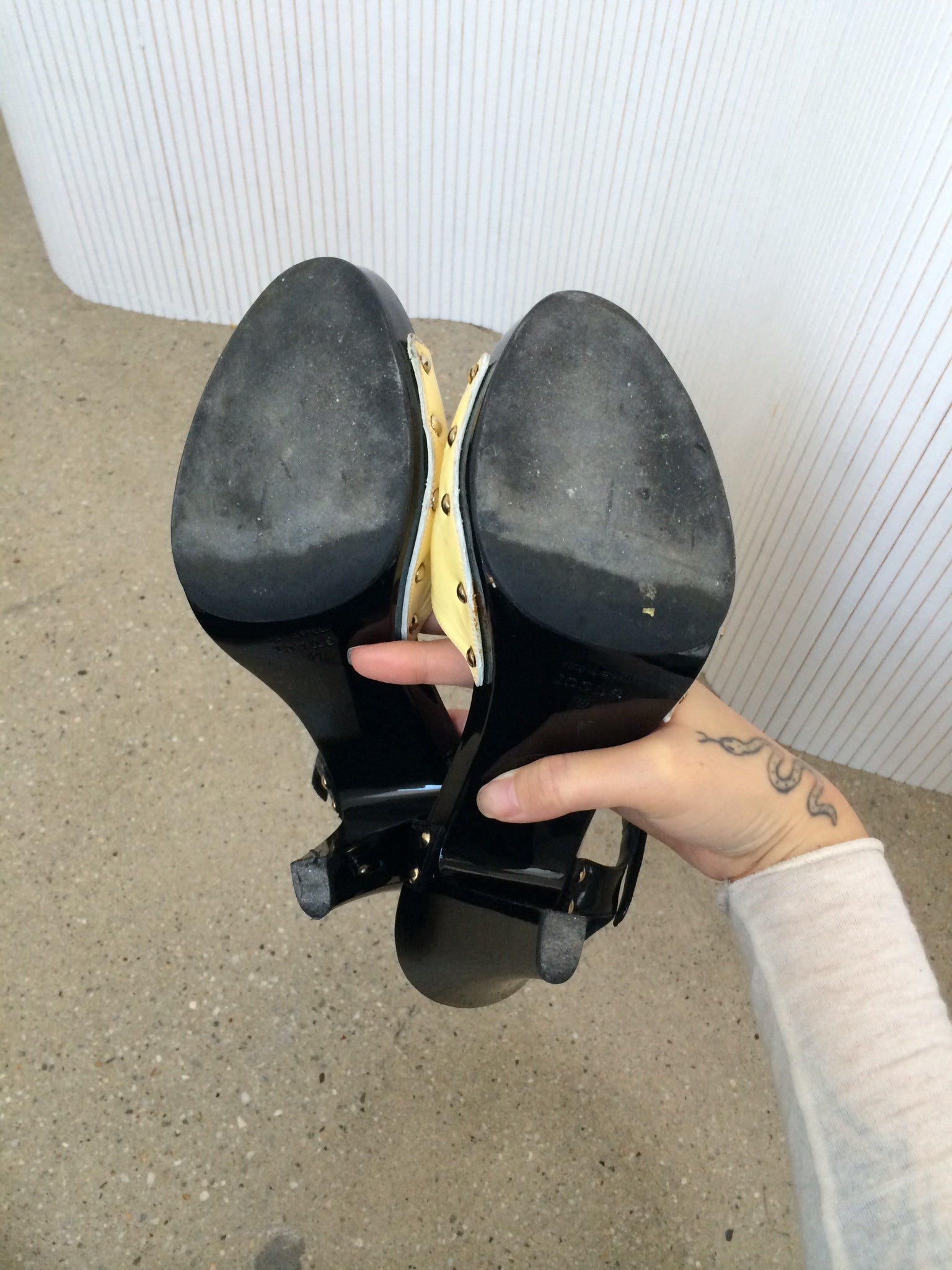 vintage gucci horsebit heels size 37.5